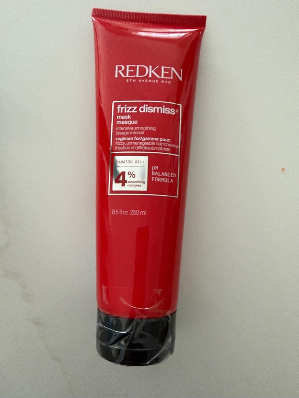 Redken Frizz Dismiss Mask - Red